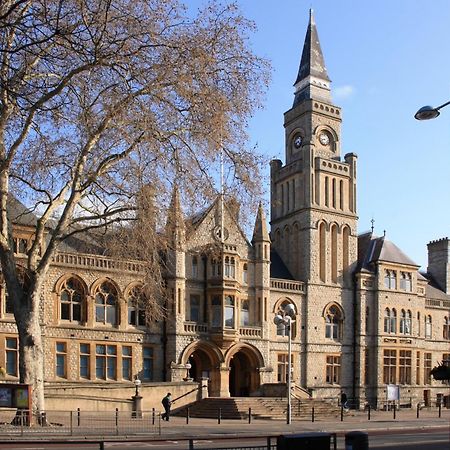 Spacious 2 Bedroom Apartment In Ealing Broadway Exteriör bild